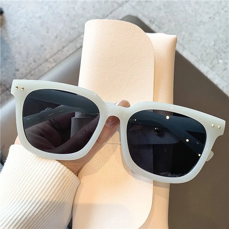 Vintage Oversized Square Sunglasses | משקפי שמש לנשים