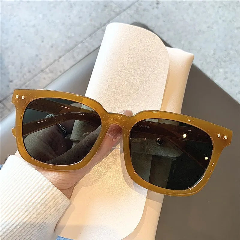 Vintage Oversized Square Sunglasses | משקפי שמש לנשים